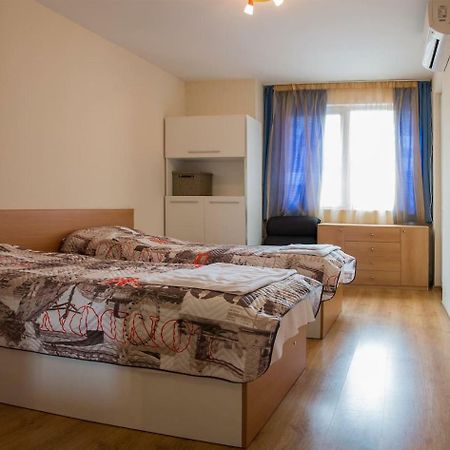 Glorious - 2-Bedroom Apartment Near Youth Hill By Flat Mаnager Plovdiv Extérieur photo