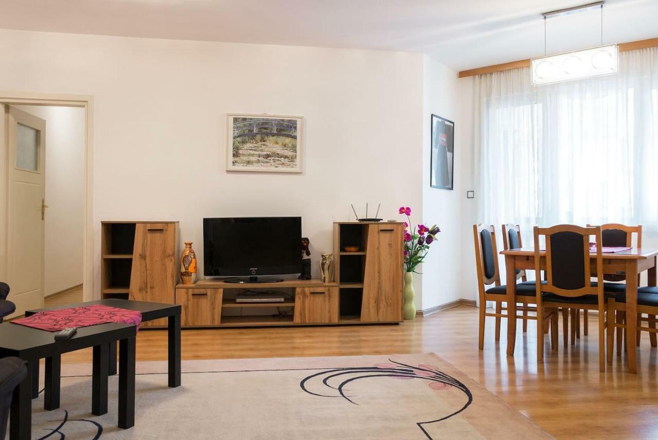Glorious - 2-Bedroom Apartment Near Youth Hill By Flat Mаnager Plovdiv Extérieur photo